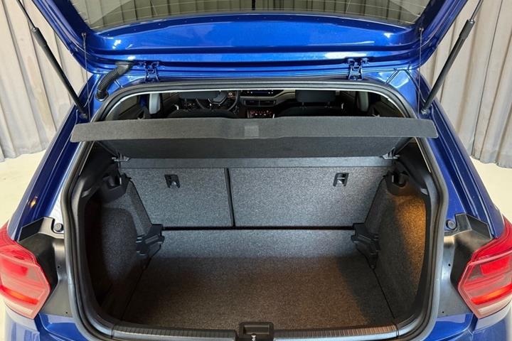 Blå VW Polo fra 2019