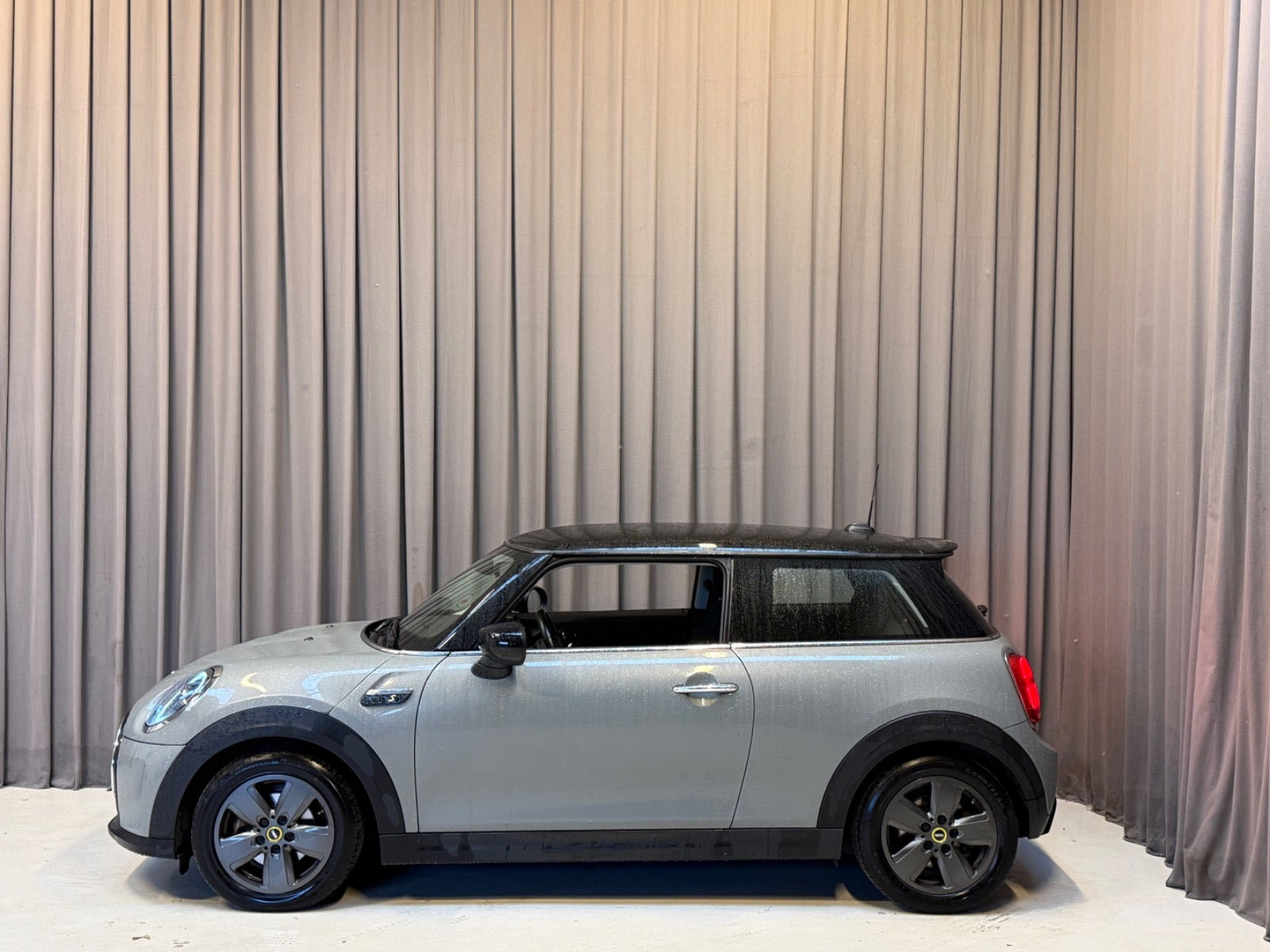 Grå Mini Cooper SE fra 2022