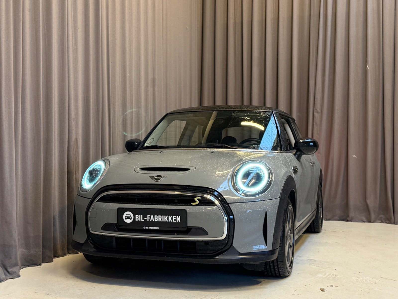 Grå Mini Cooper SE fra 2022