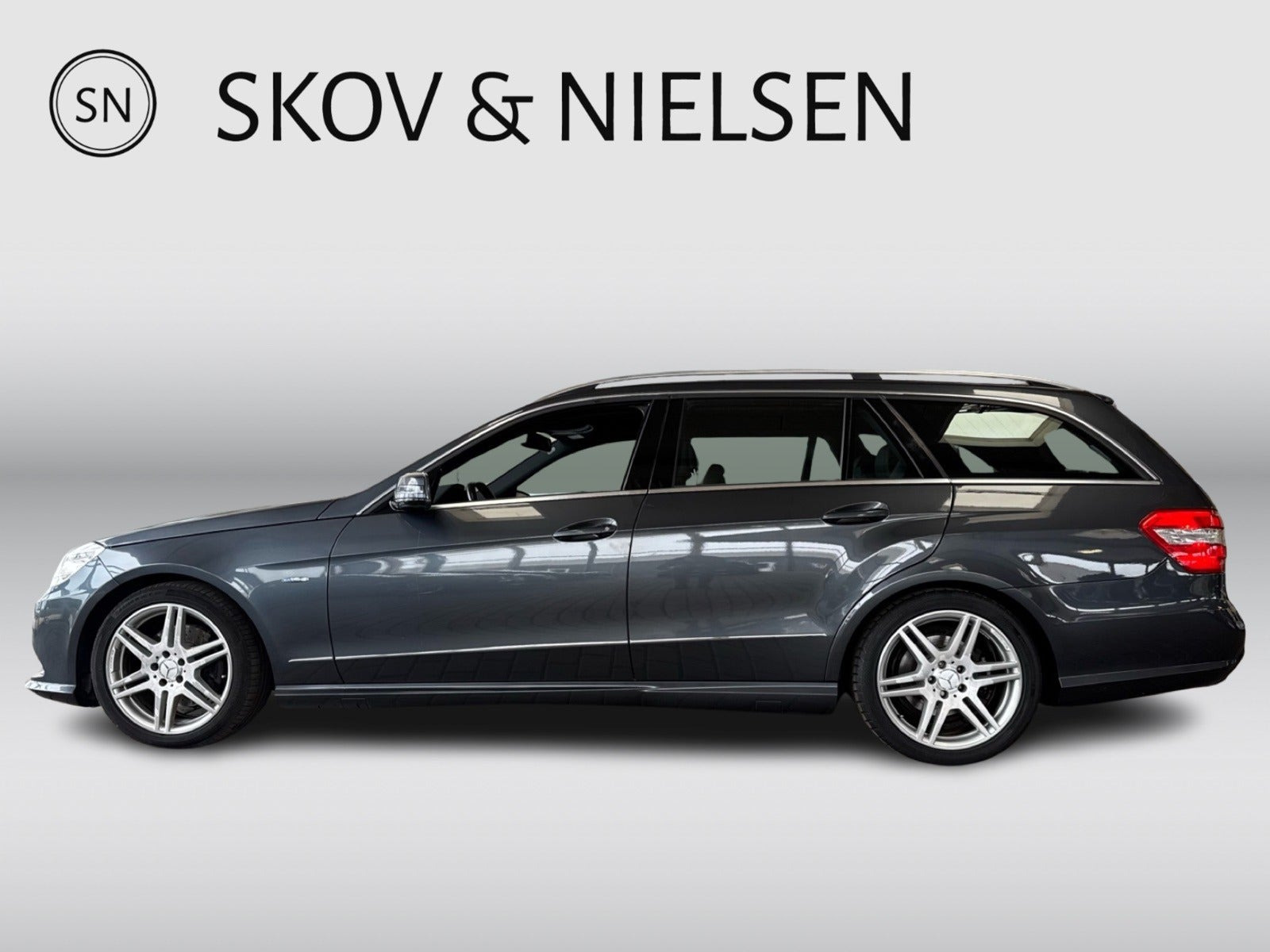 Grå Mercedes E250 fra 2011