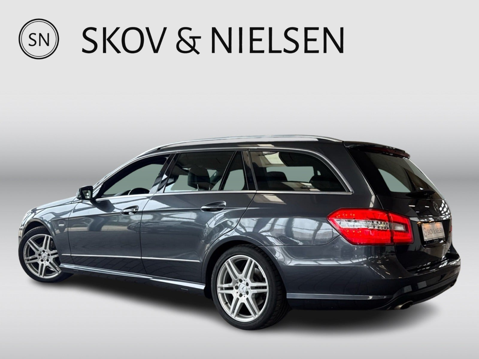Grå Mercedes E250 fra 2011