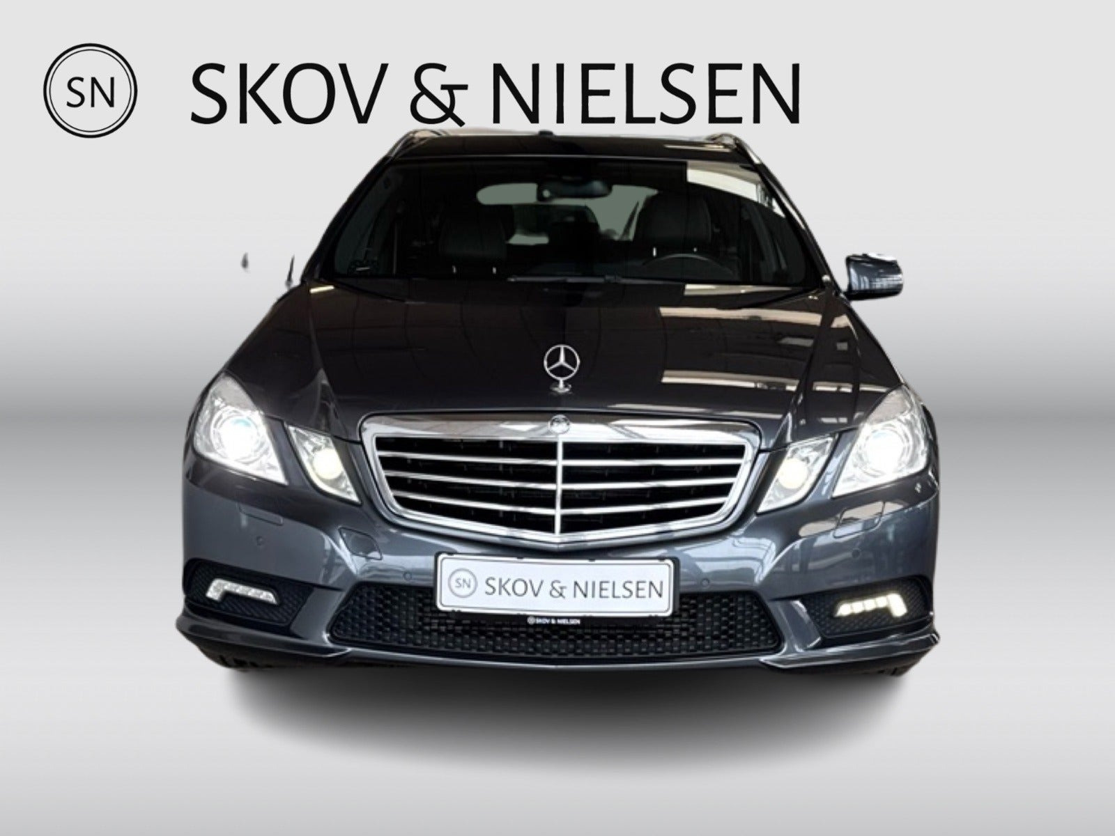Grå Mercedes E250 fra 2011