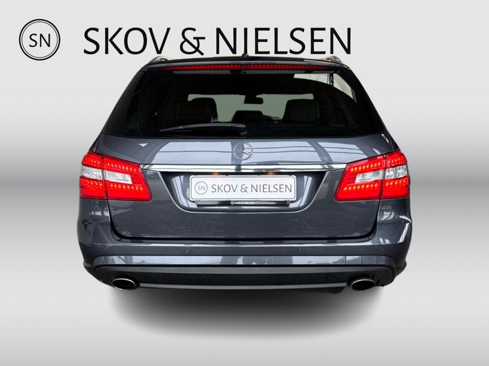 Grå Mercedes E250 fra 2011