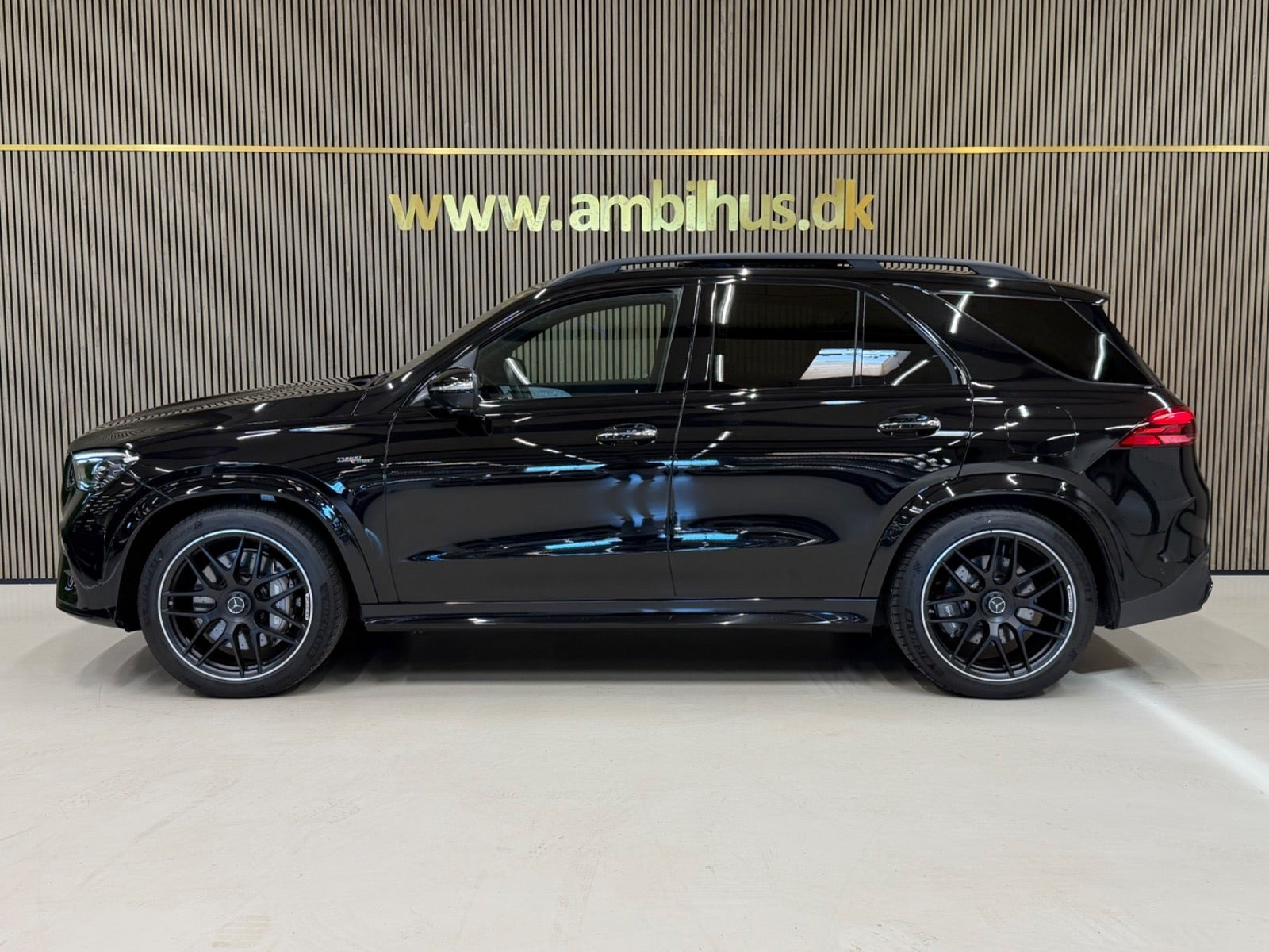 Sort Mercedes GLE53 fra 2025