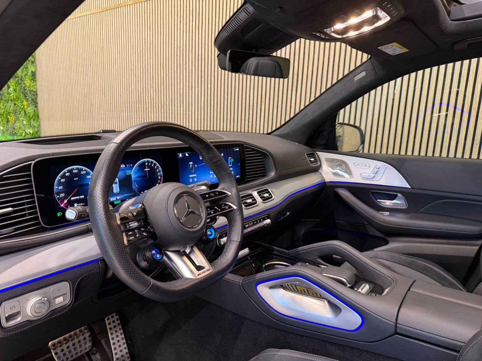 Sort Mercedes GLE53 fra 2025