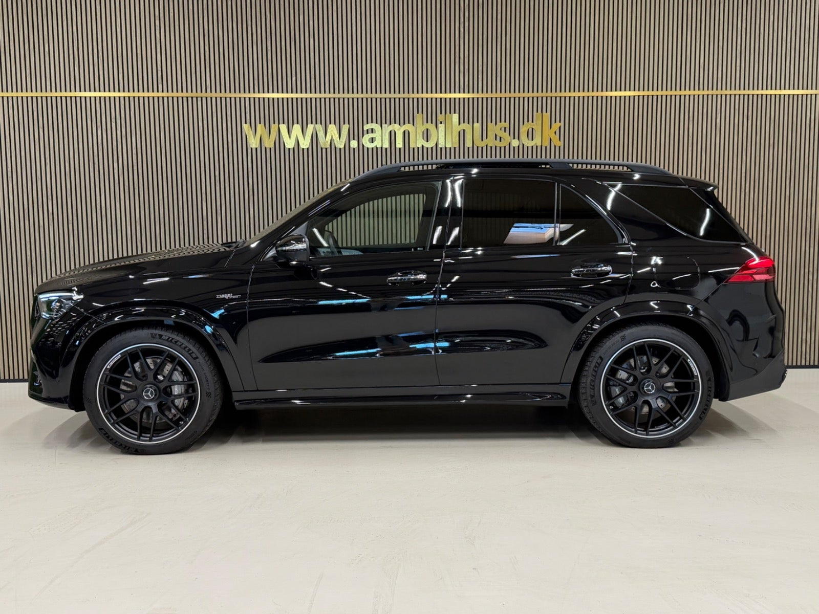 Sort Mercedes GLE53 fra 2025
