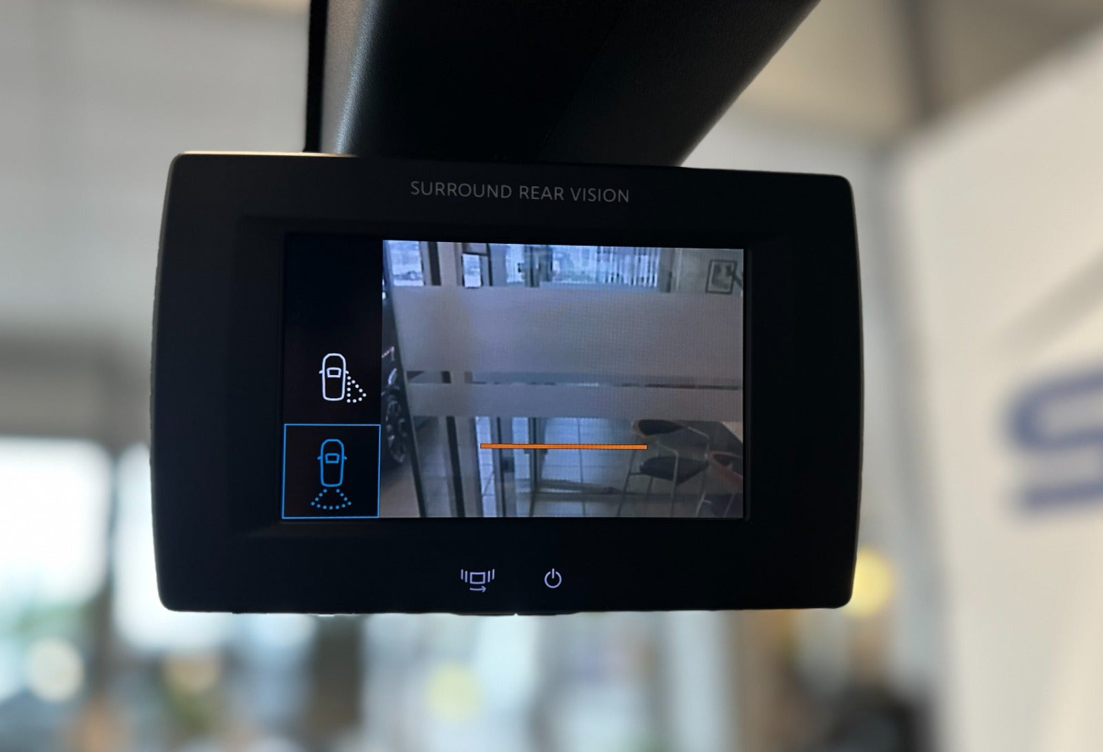 Grå Peugeot Partner fra 2018