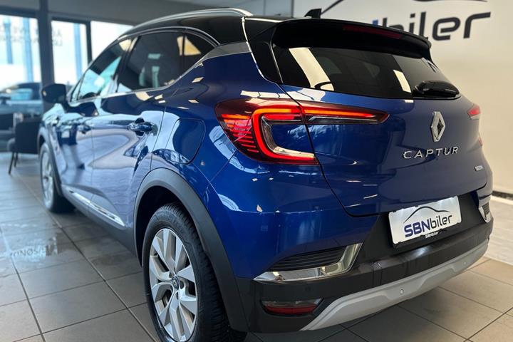 Blå Renault Captur fra 2020