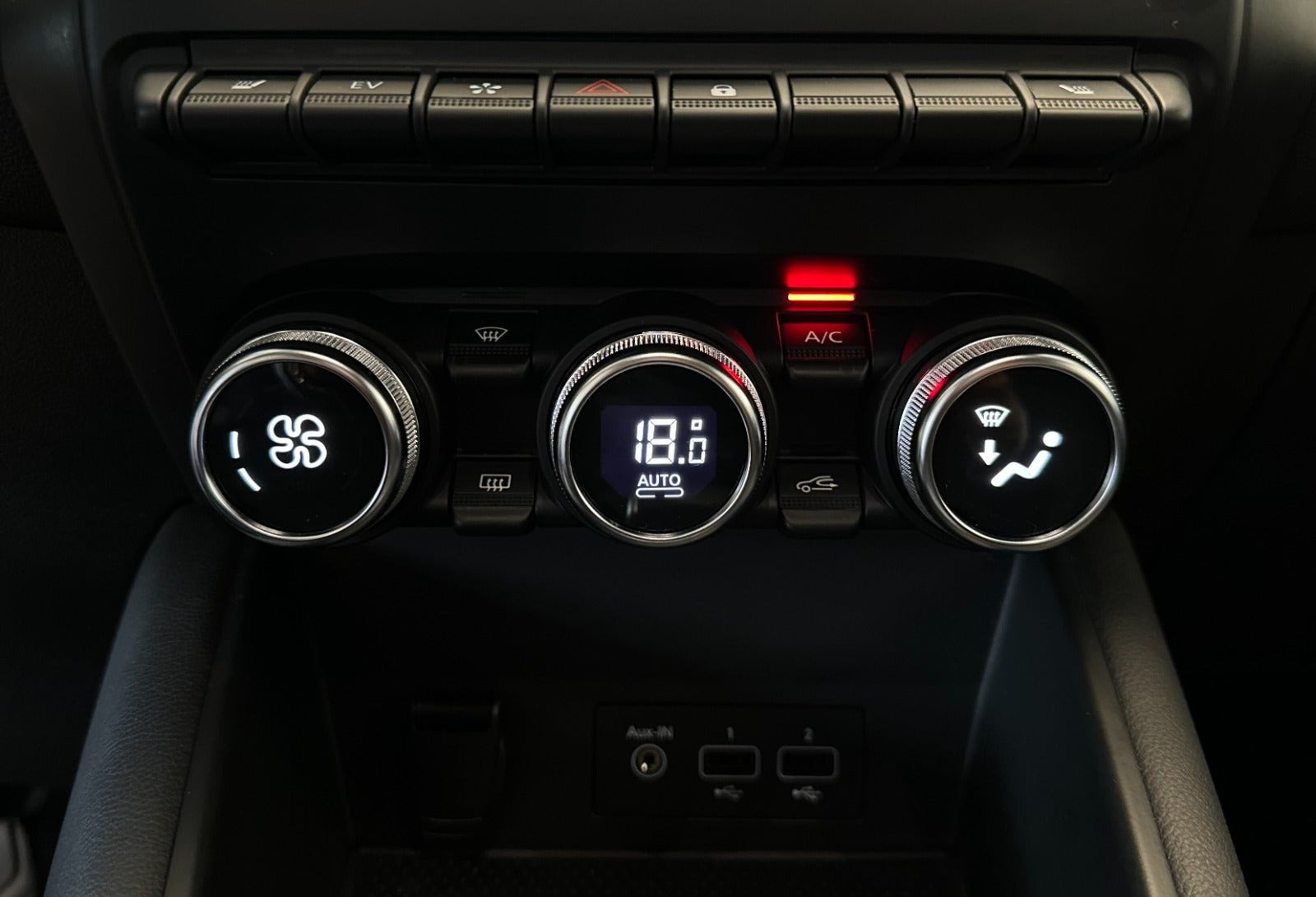 Blå Renault Captur fra 2020