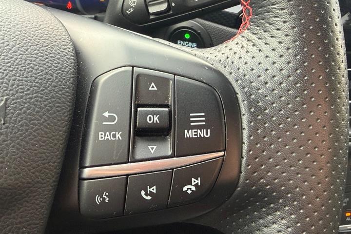 undefined Ford Kuga fra 2020