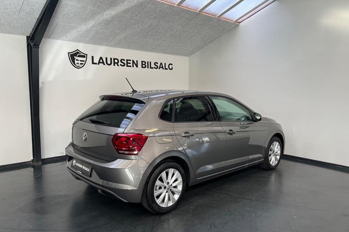 Grå VW Polo fra 2020