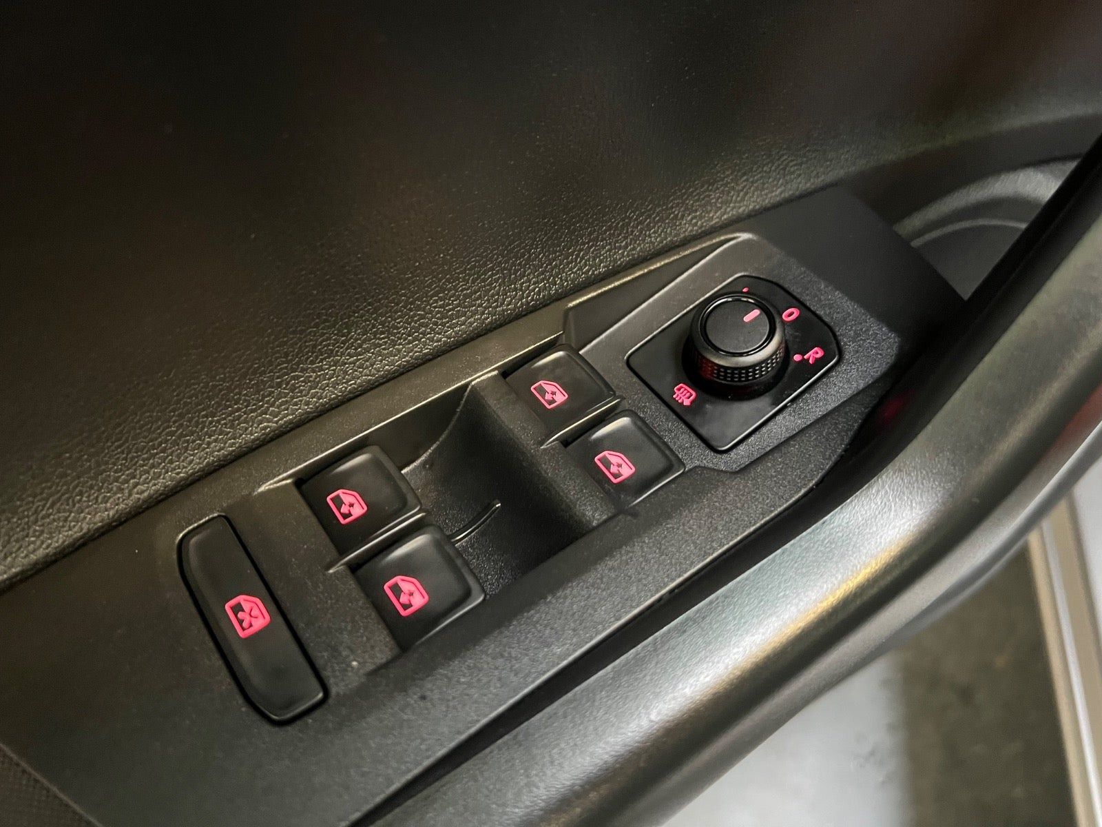Grå VW Polo fra 2020