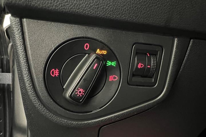 Grå VW Polo fra 2020