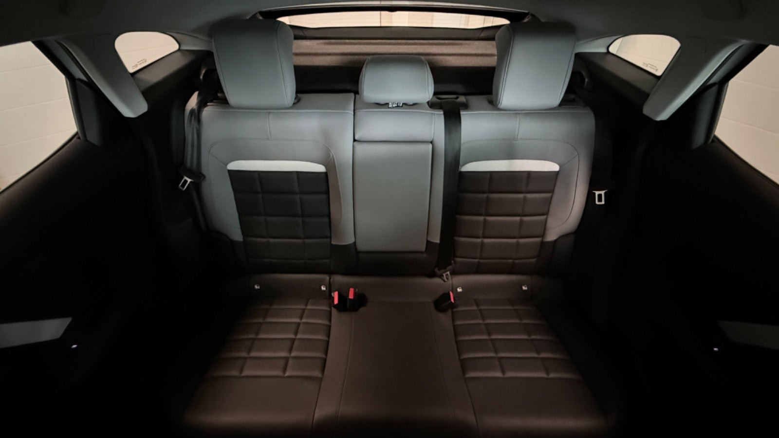 Hvid Citroën ë-C4 fra 2025