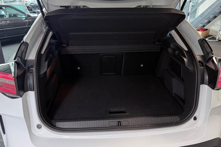 Hvid Citroën ë-C4 fra 2025