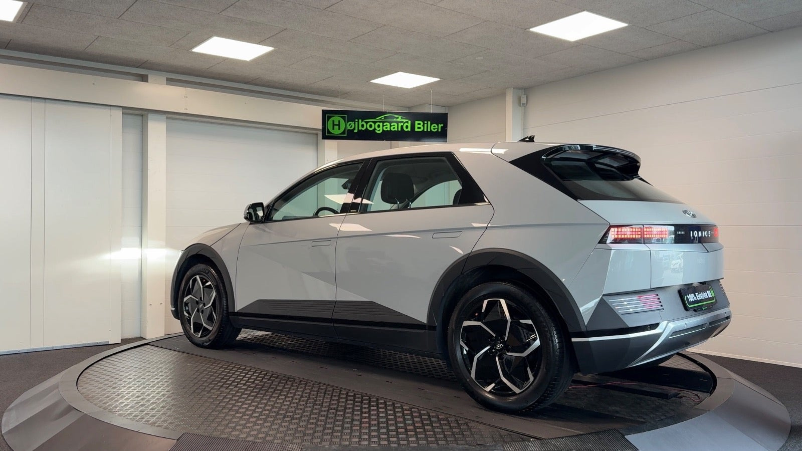 Grå Hyundai Ioniq 5 fra 2021