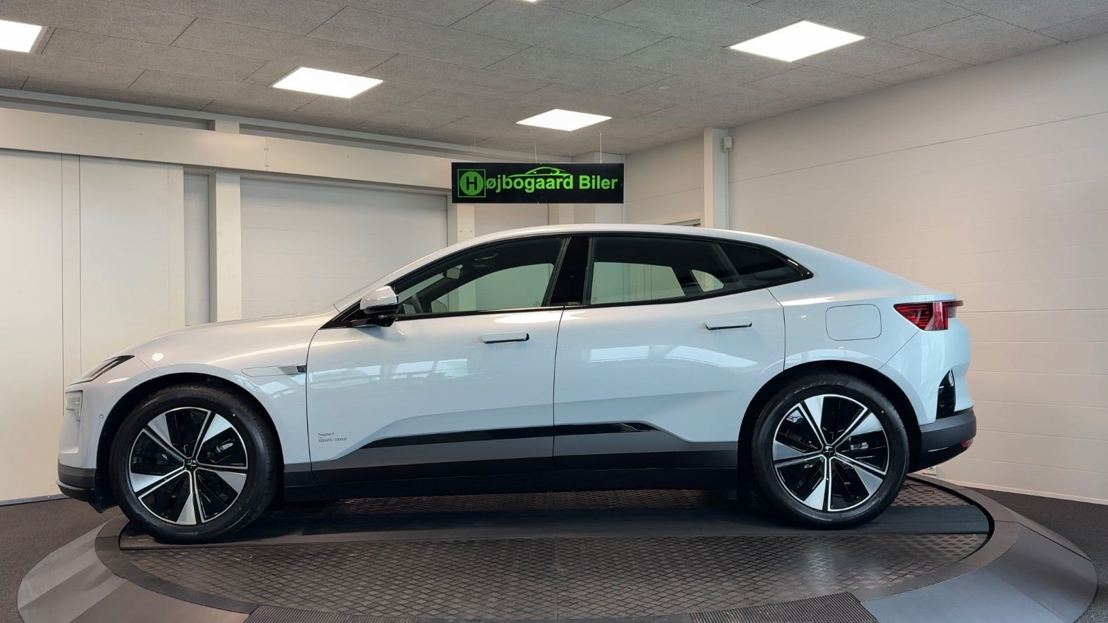 Sølv Polestar 4 fra 2026