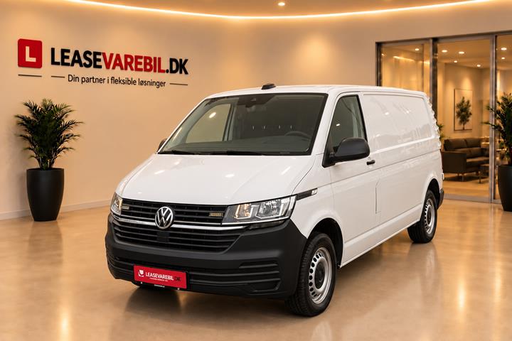 Hvid VW Transporter fra 2020