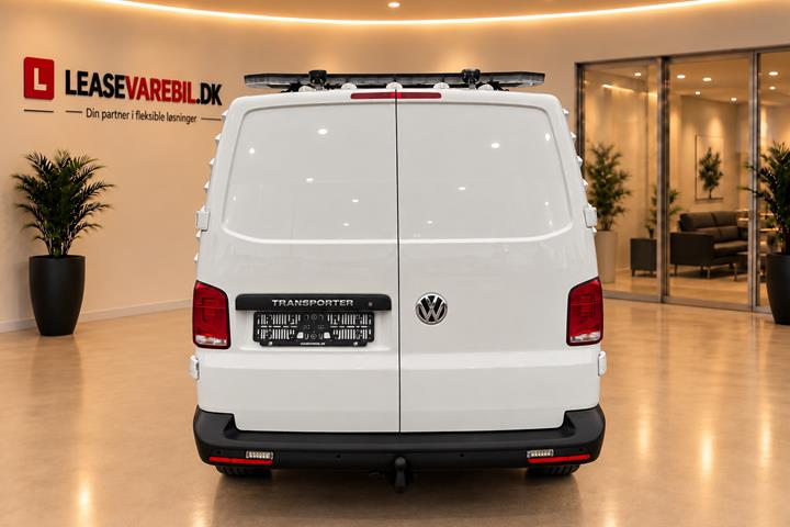 Hvid VW Transporter fra 2020