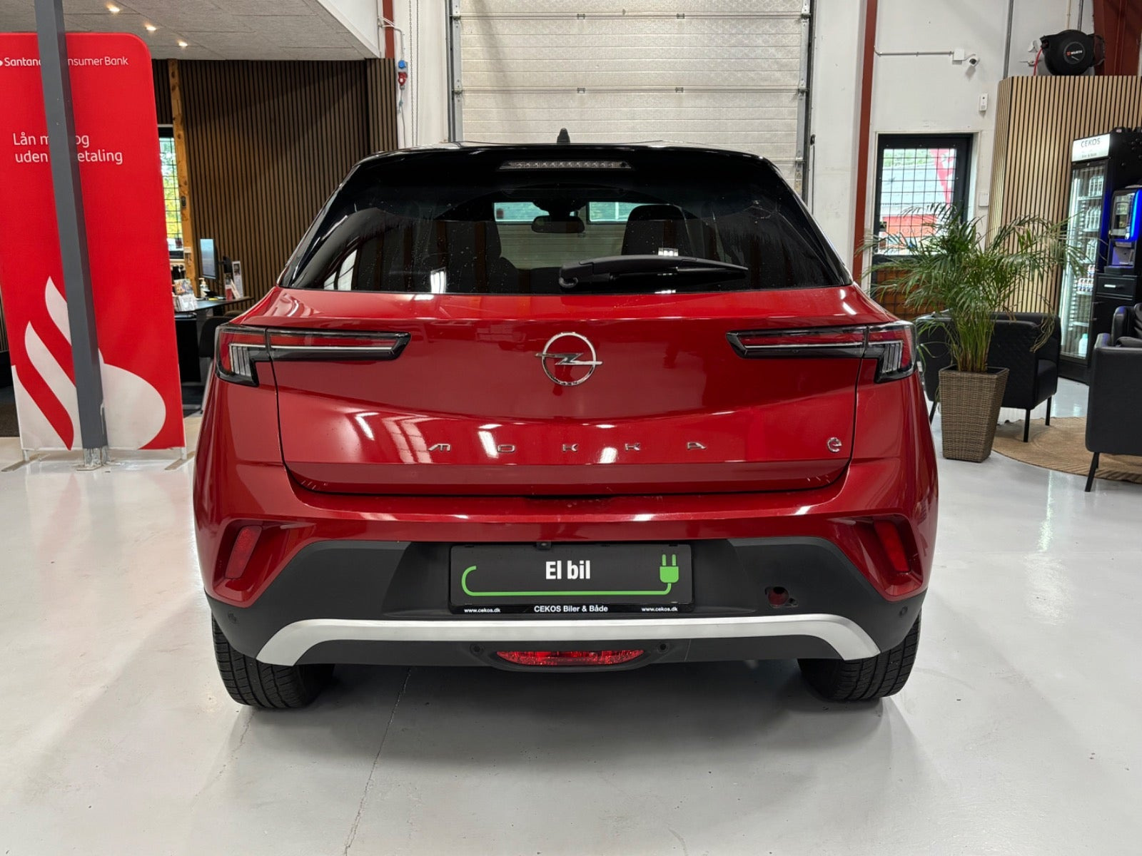 Rød Opel Mokka-e fra 2021