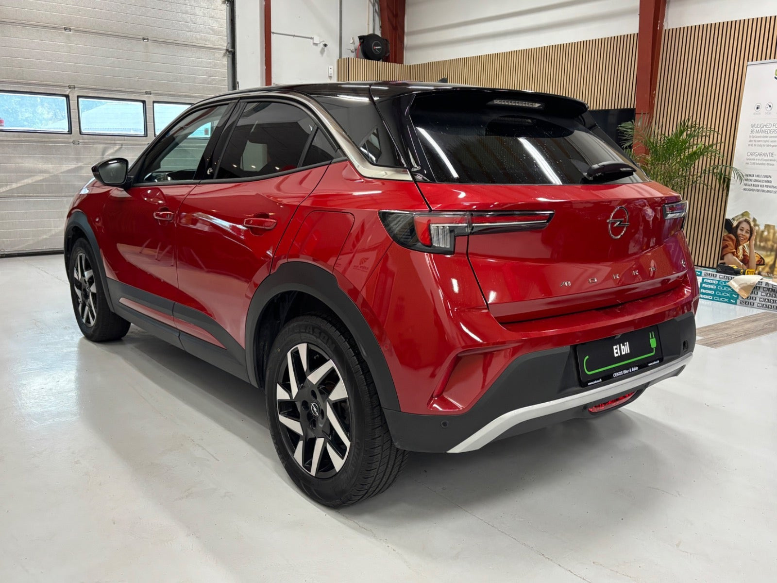 Rød Opel Mokka-e fra 2021
