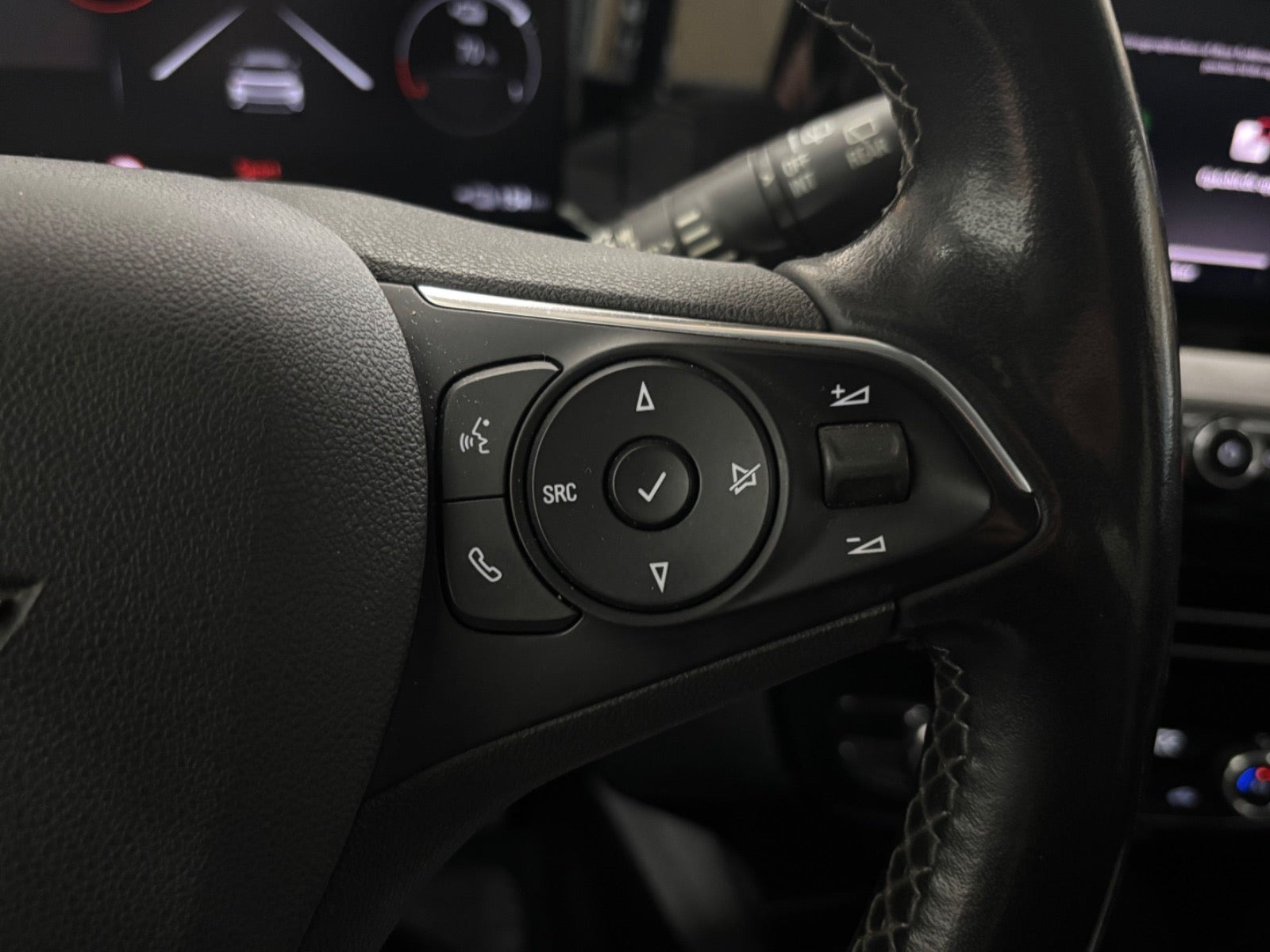 Rød Opel Mokka-e fra 2021