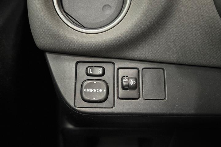 Sort Toyota Yaris fra 2015