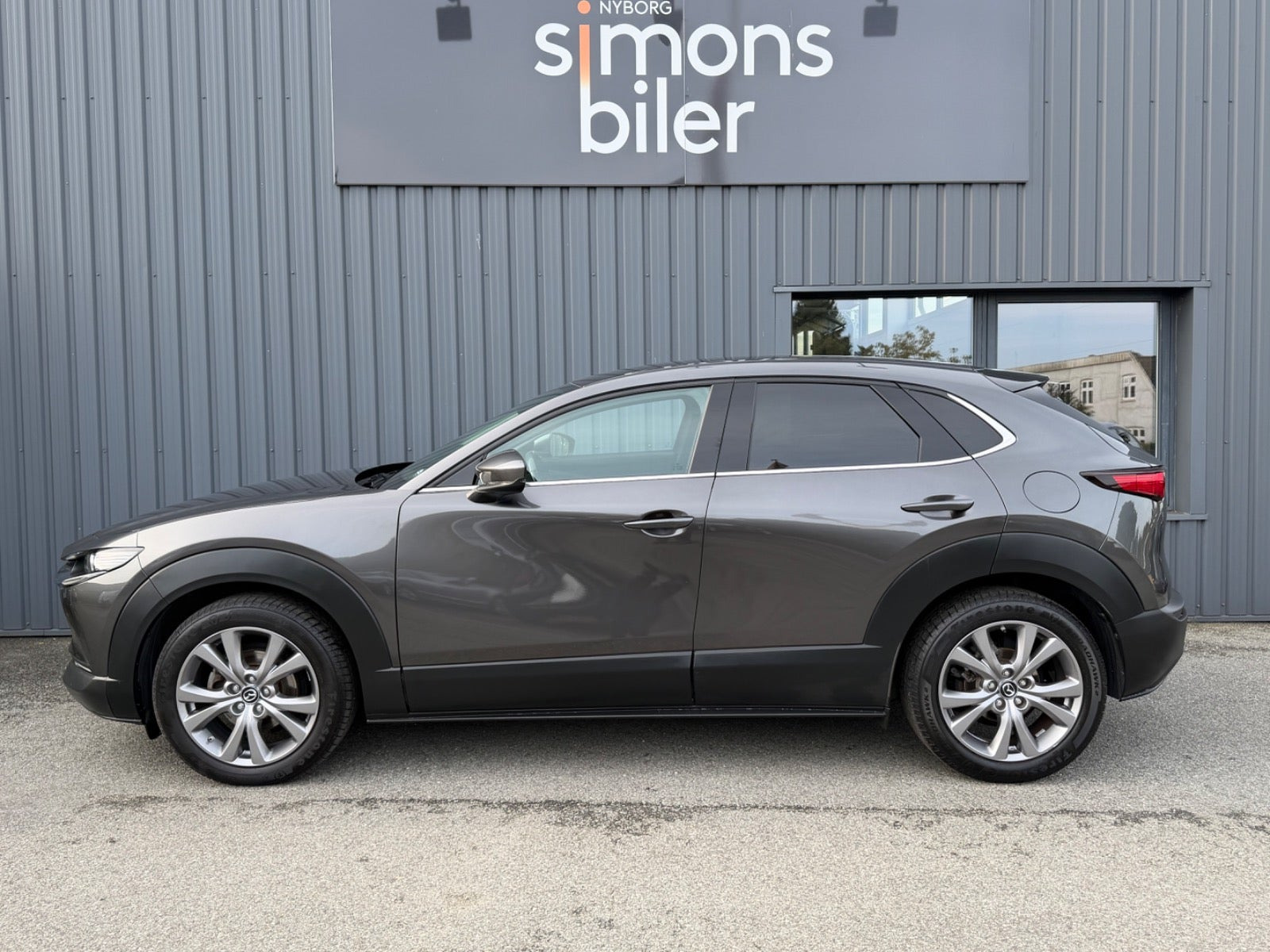 Grå Mazda CX-30 fra 2021