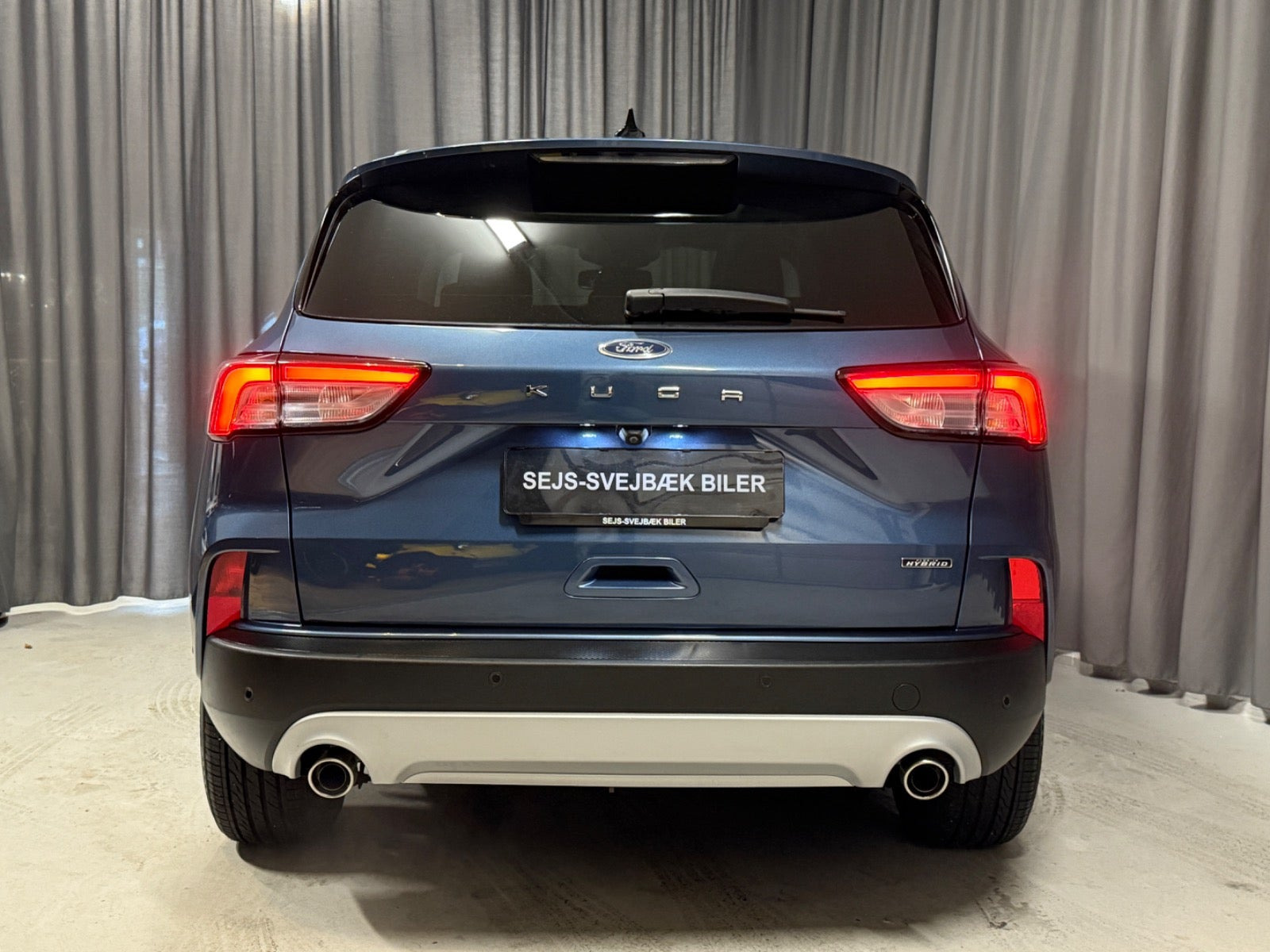 Blå Ford Kuga fra 2022