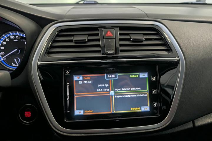 Grå Suzuki S-Cross fra 2016