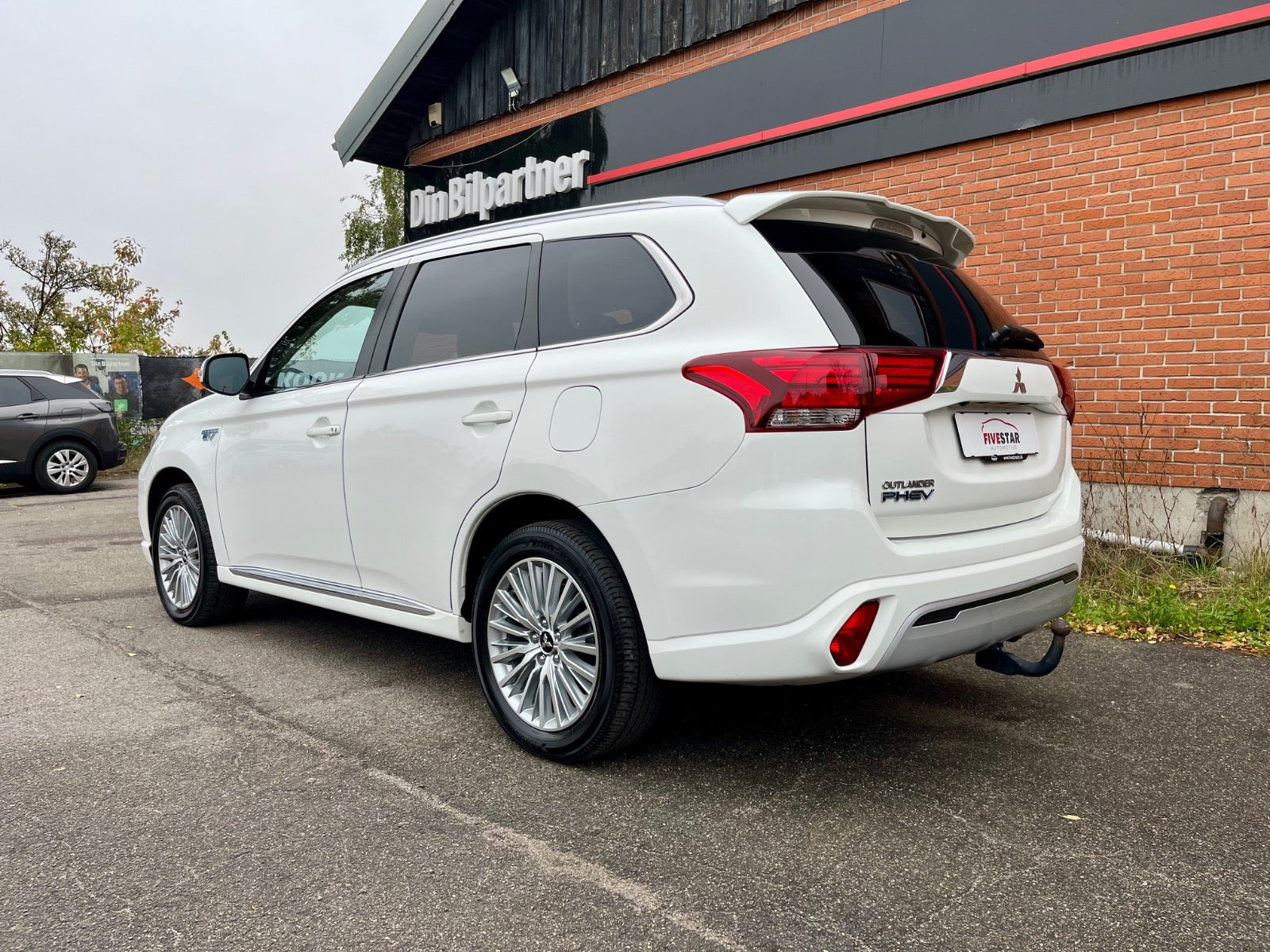 undefined Mitsubishi Outlander fra 2020