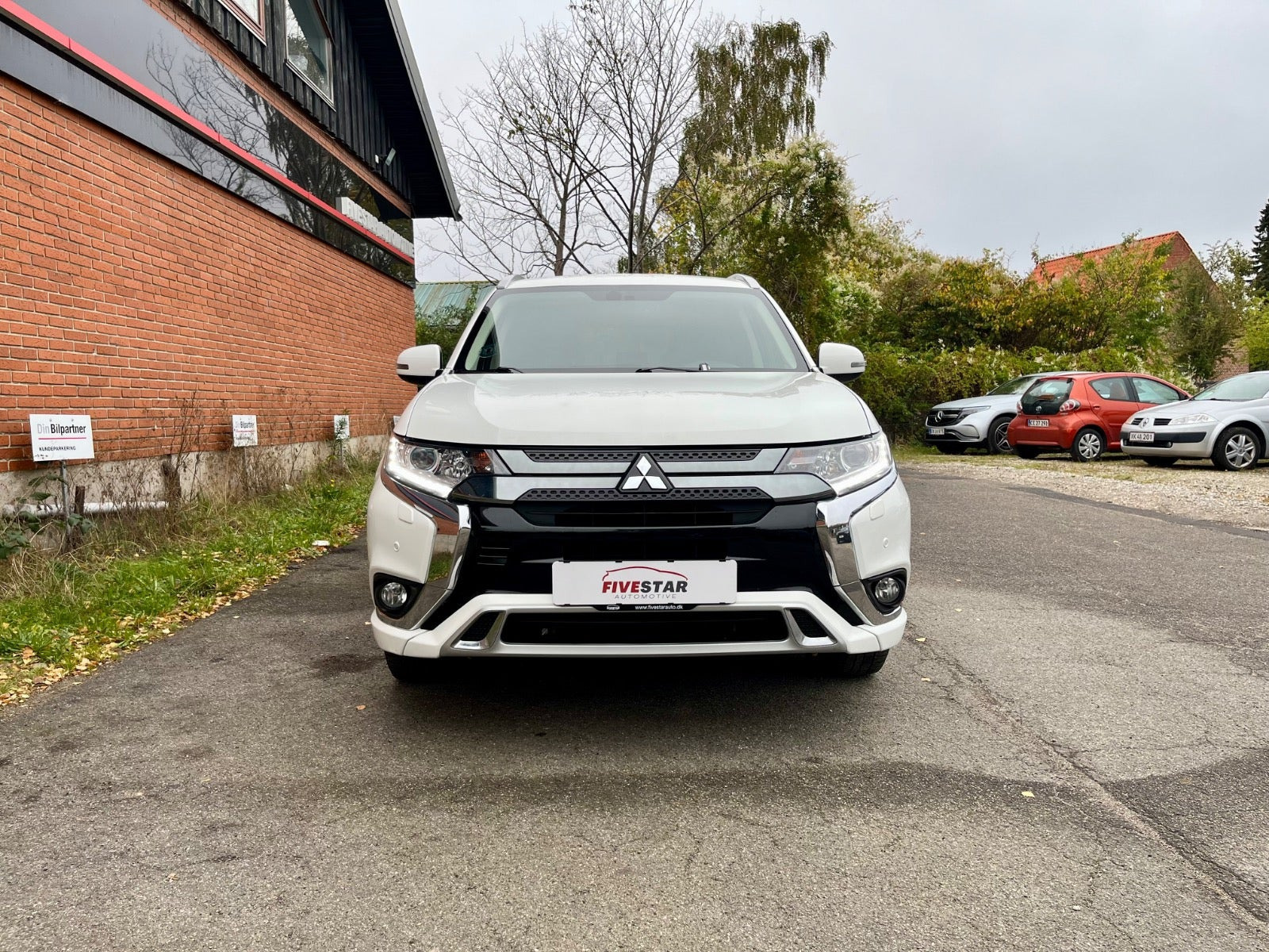 undefined Mitsubishi Outlander fra 2020