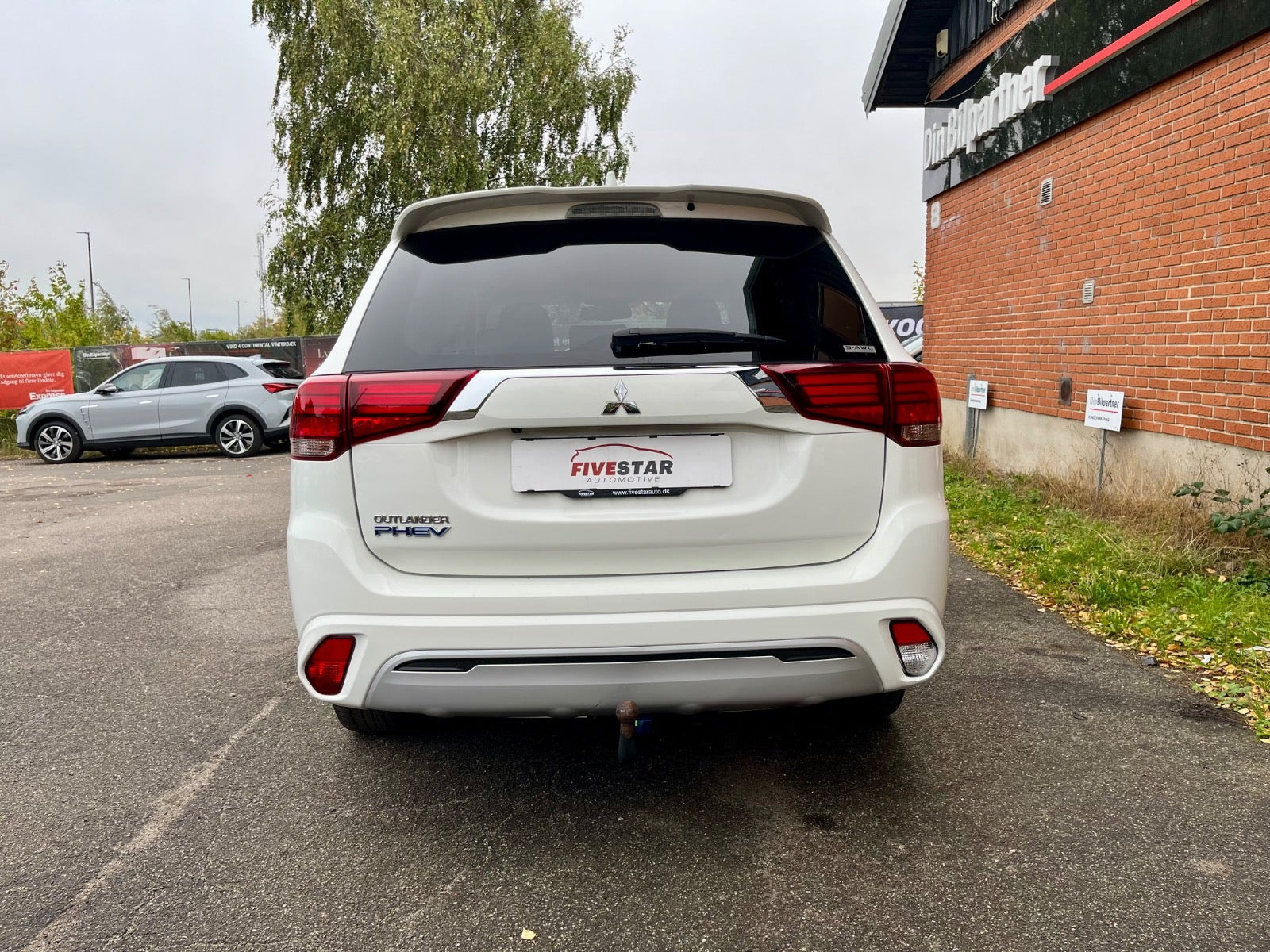 undefined Mitsubishi Outlander fra 2020