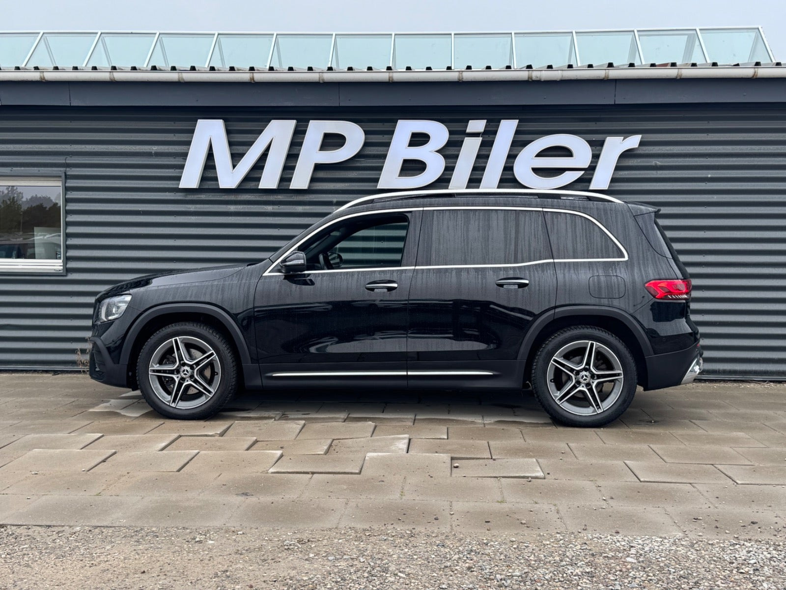 Sort Mercedes GLB200 d fra 2021