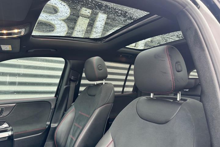 Sort Mercedes GLB200 d fra 2021