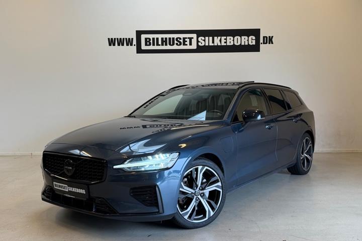 Sort Volvo V60 fra 2023