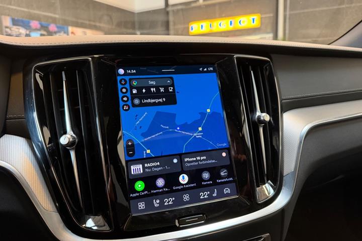 Sort Volvo V60 fra 2023