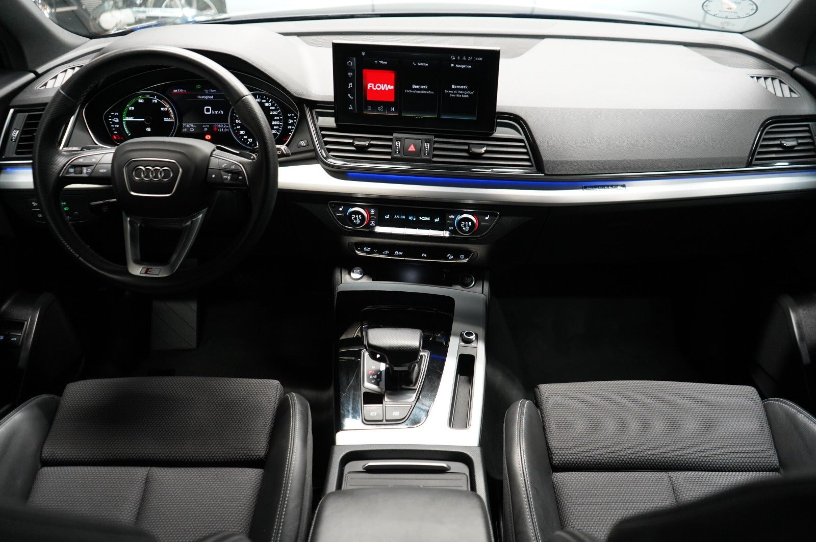 Blå Audi Q5 fra 2023