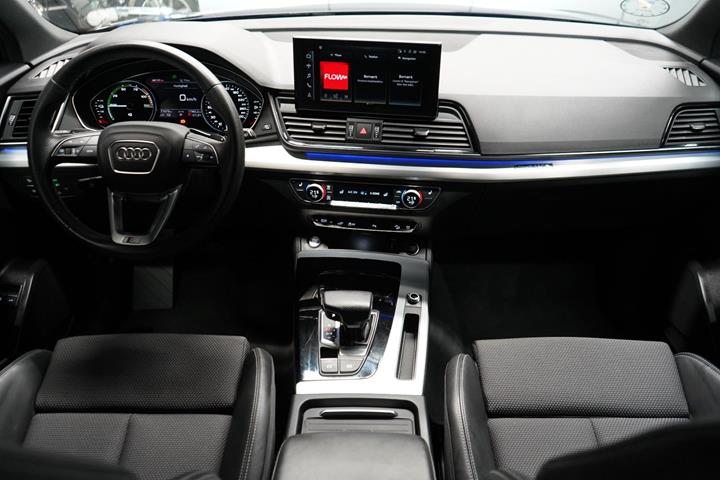 Blå Audi Q5 fra 2023