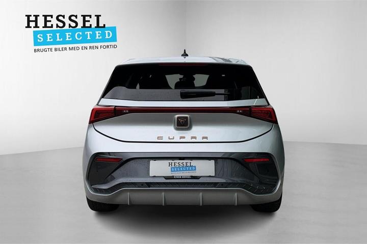 Sølv Cupra Born fra 2023
