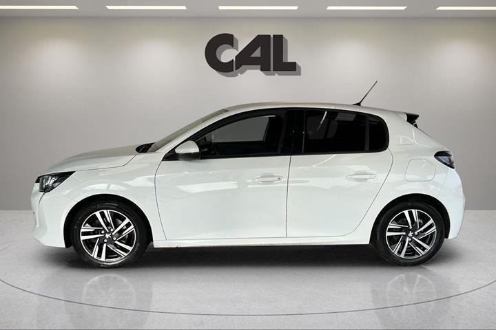Hvid Peugeot 208 fra 2021