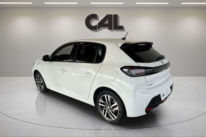 Hvid Peugeot 208 fra 2021