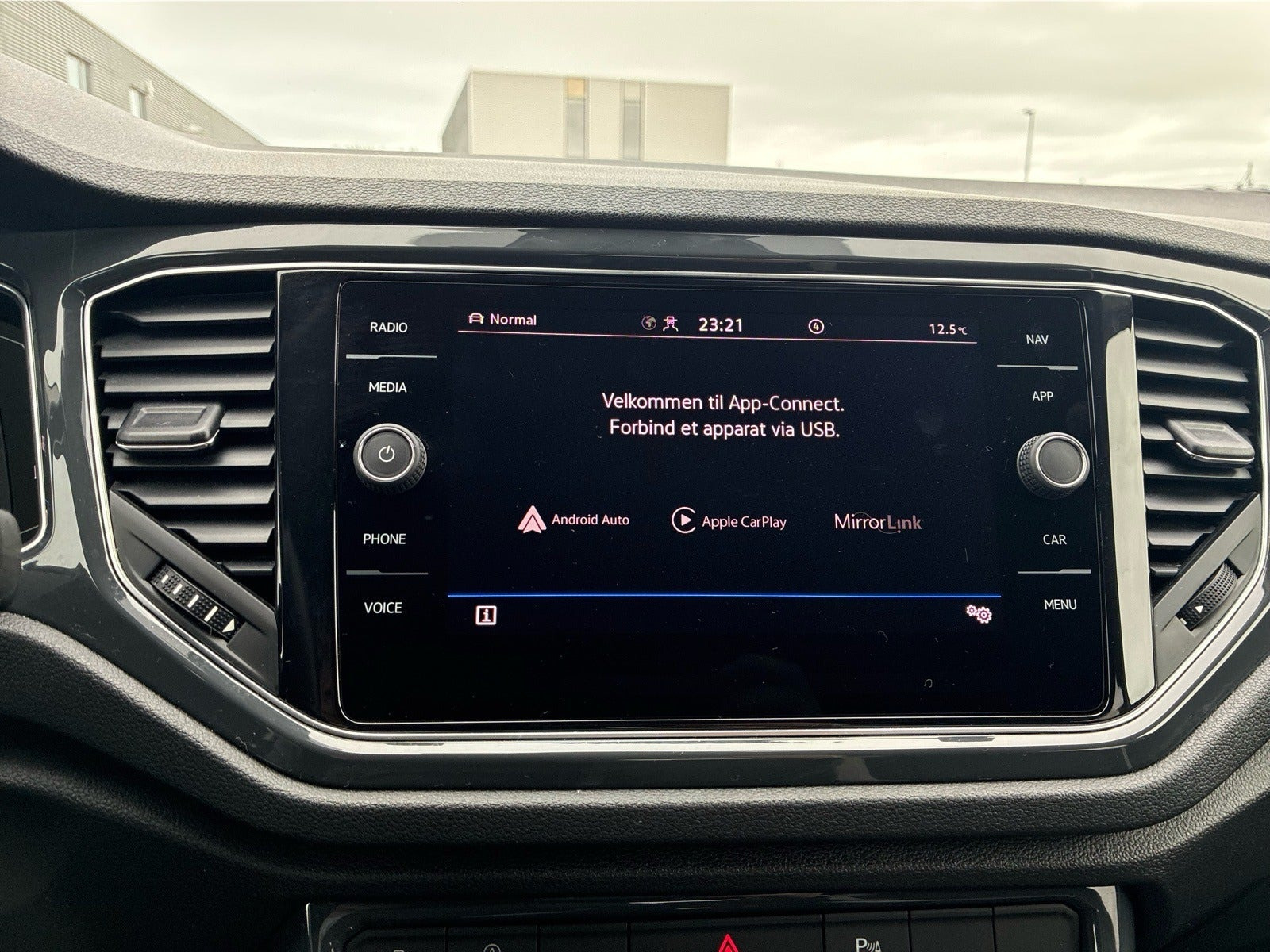 Sort VW T-Roc fra 2021