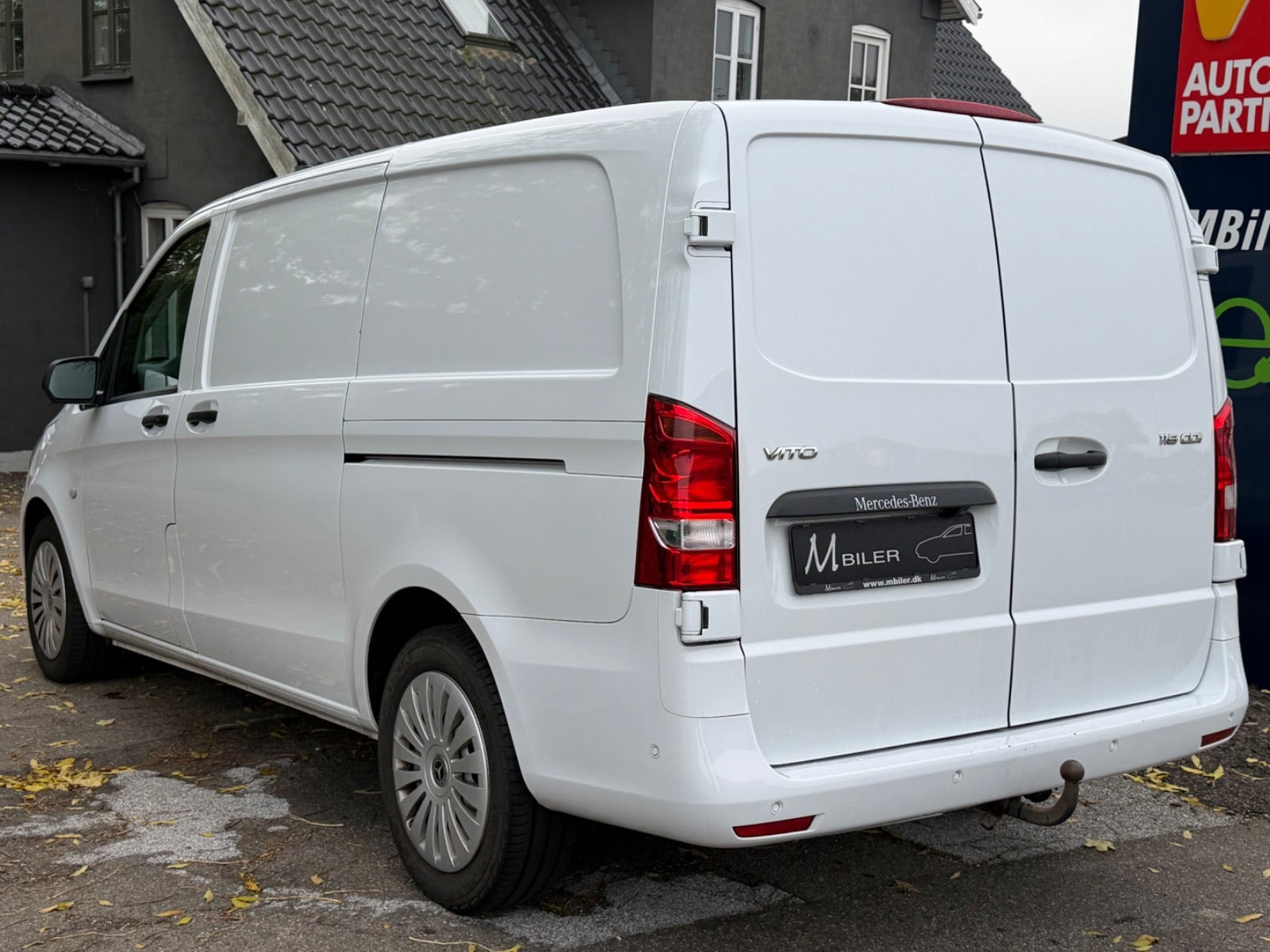 Hvid Mercedes Vito 119 fra 2021