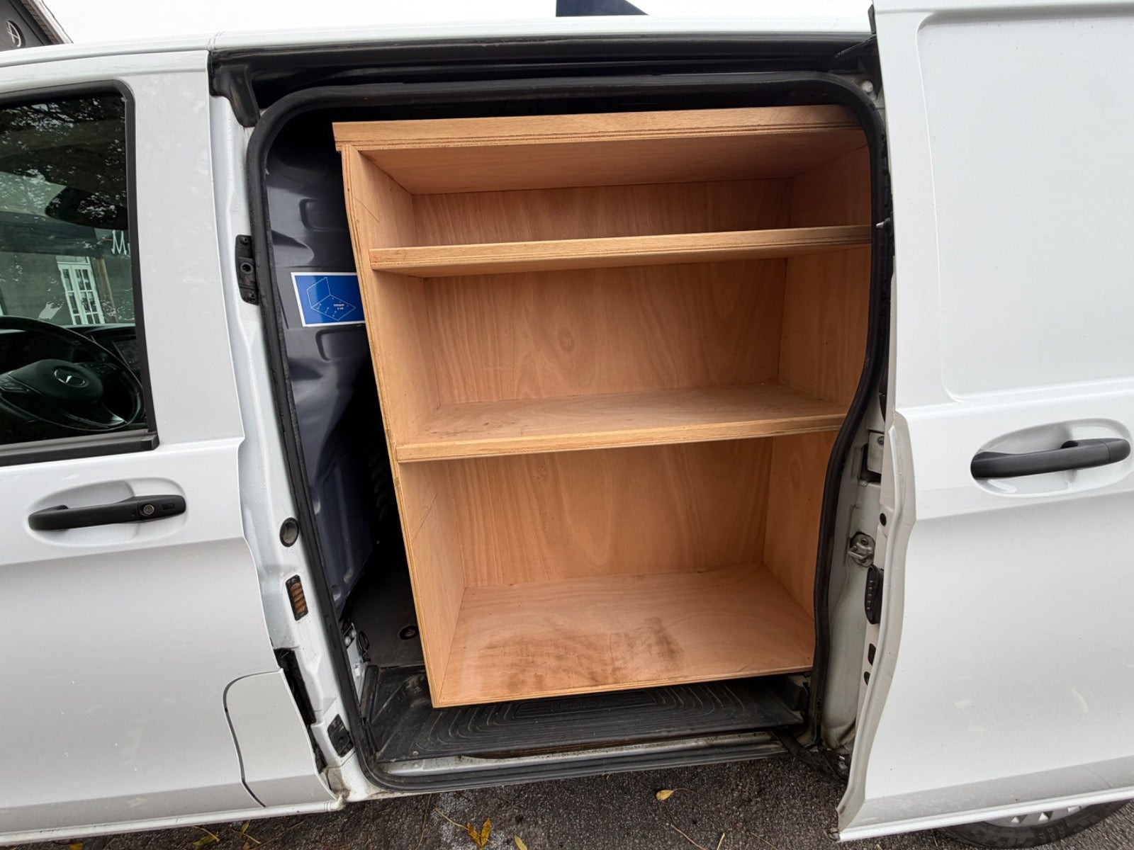 Hvid Mercedes Vito 119 fra 2021