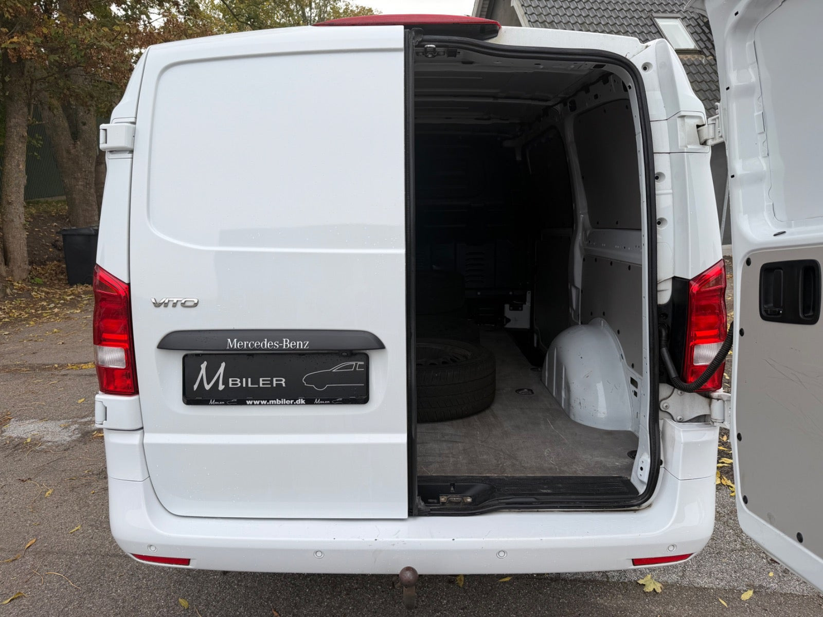 Hvid Mercedes Vito 119 fra 2021