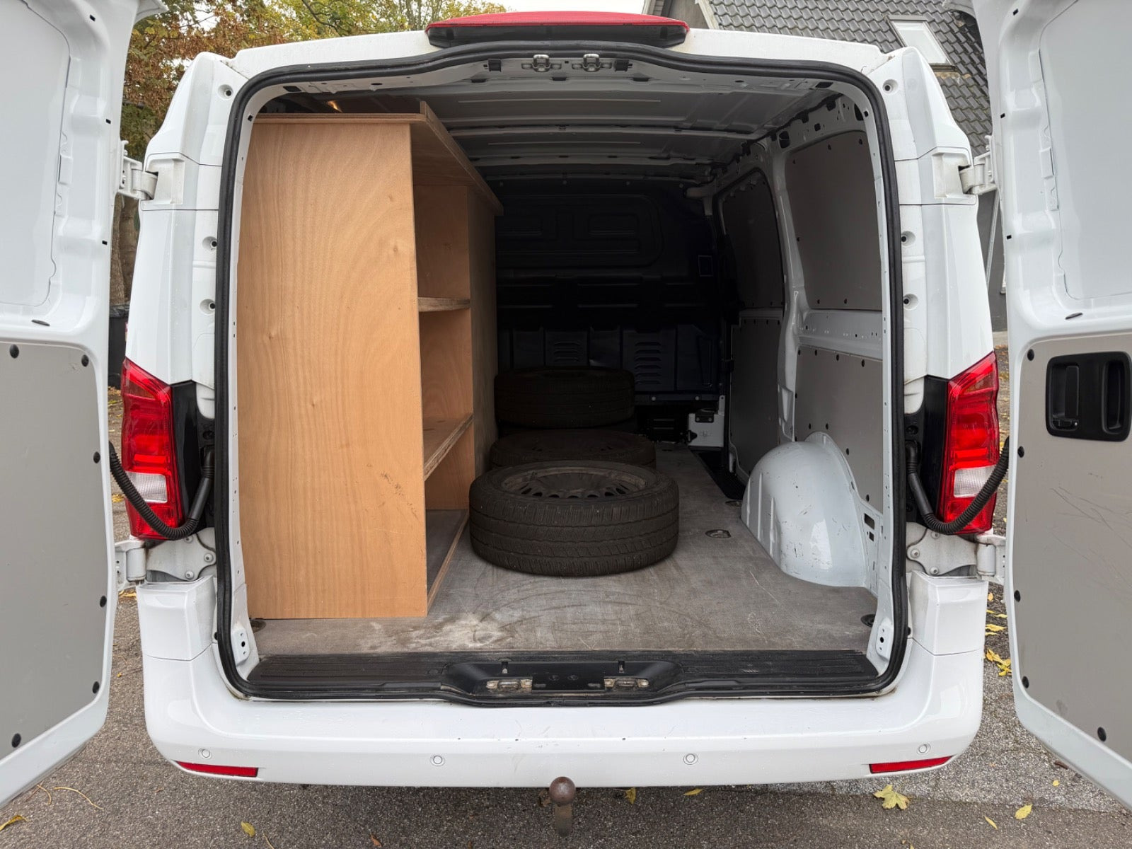 Hvid Mercedes Vito 119 fra 2021
