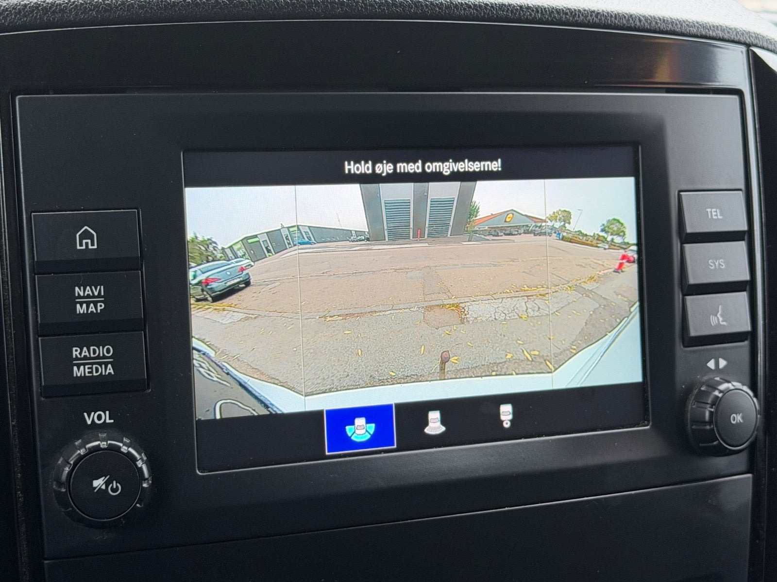 Hvid Mercedes Vito 119 fra 2021