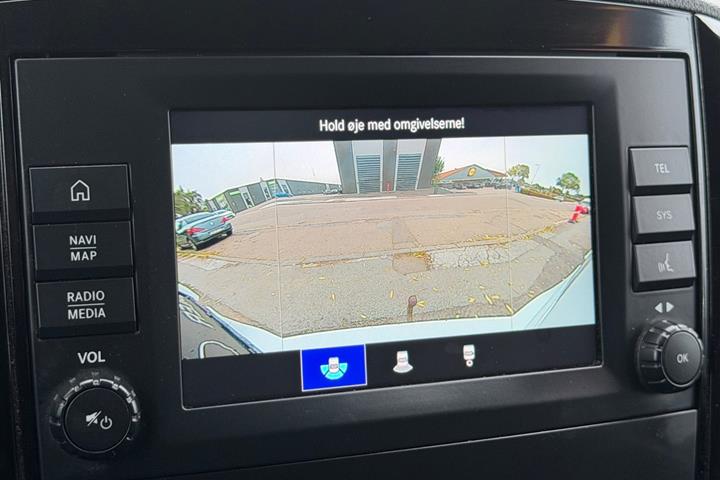 Hvid Mercedes Vito 119 fra 2021