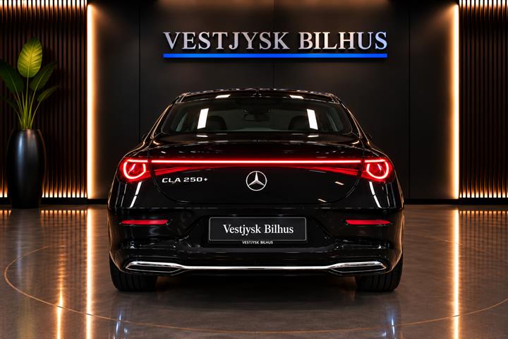 Sort Mercedes CLA250+ fra 2026